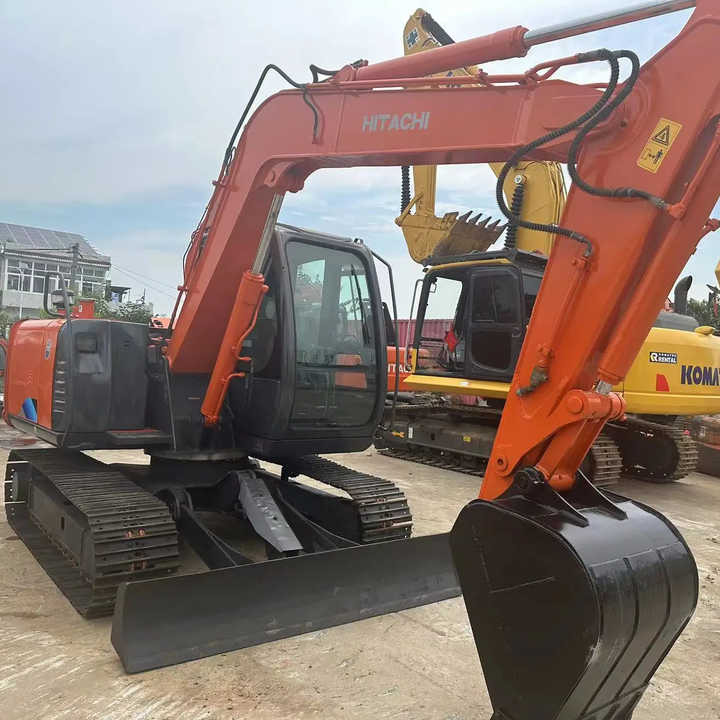 Used Hitachi Excavator ZX70 7ton Japan Import Second Hand Small Crawler ZX70 Excavator for Sale - Paletli ekskavatör: fotoğraf 3 Used Hitachi Excavator ZX70 7ton Japan Import Second Hand Small Crawler ZX70 Excavator for Sale - Paletli ekskavatör: fotoğraf 3