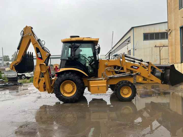 Used Wheel Loader CAT420F Caterpillar 420F Construction Machinery Mini Wheel Skid Steer Loader in Stock - Iş makinesi: fotoğraf 5 Used Wheel Loader CAT420F Caterpillar 420F Construction Machinery Mini Wheel Skid Steer Loader in Stock - Iş makinesi: fotoğraf 5