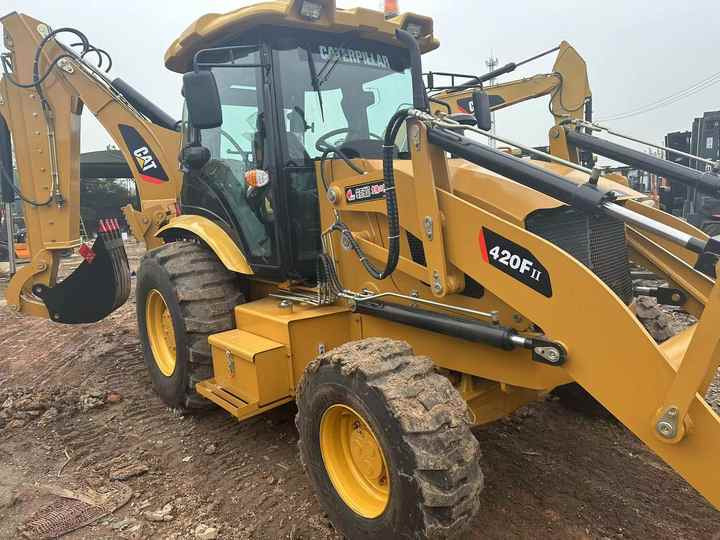 Used Wheel Loader CAT420F Caterpillar 420F Mini Construction Machinery Mini Wheel Skid Steer Loader in Stock - Iş makinesi: fotoğraf 2 Used Wheel Loader CAT420F Caterpillar 420F Mini Construction Machinery Mini Wheel Skid Steer Loader in Stock - Iş makinesi: fotoğraf 2