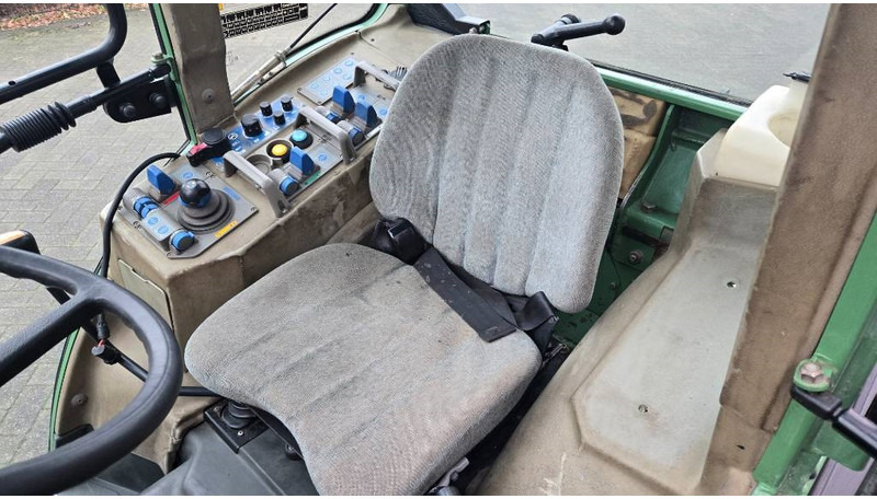 Fendt 208 VA - Traktör: fotoğraf 5 Fendt 208 VA - Traktör: fotoğraf 5