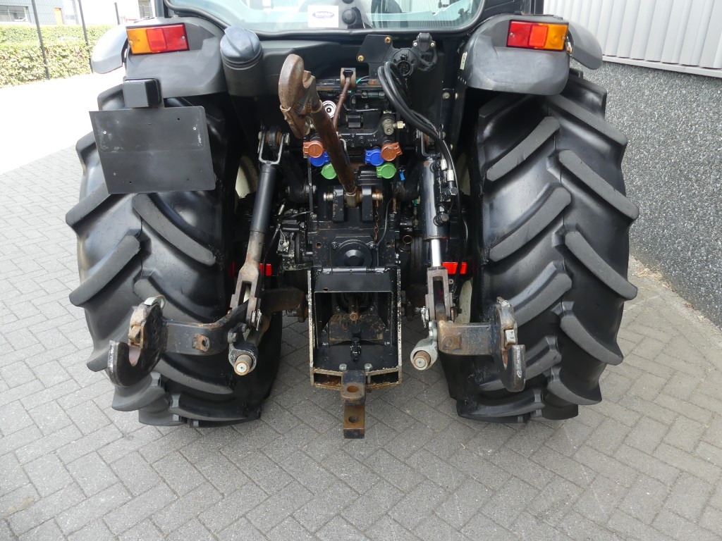 New Holland T4.100F - Küçük traktör: fotoğraf 5 New Holland T4.100F - Küçük traktör: fotoğraf 5