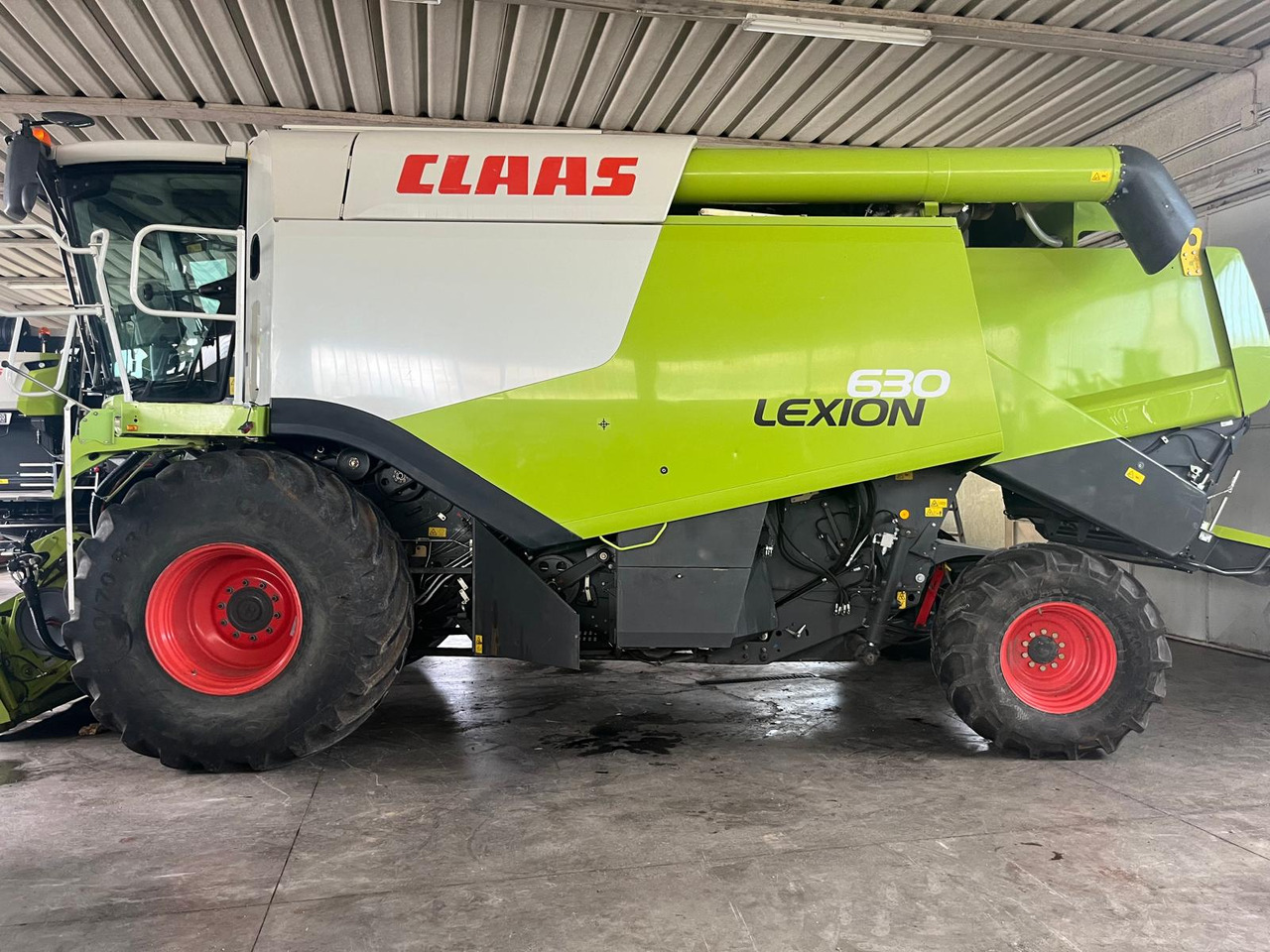 Claas Lexion 630 Montana - Biçerdöver: fotoğraf 1 Claas Lexion 630 Montana - Biçerdöver: fotoğraf 1
