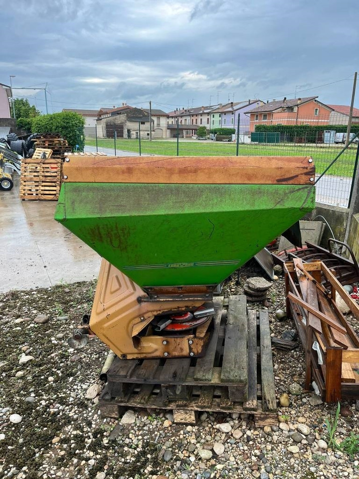 Eurospand SPANDICONCIME - Gübre serpme makinesi: fotoğraf 3 Eurospand SPANDICONCIME - Gübre serpme makinesi: fotoğraf 3