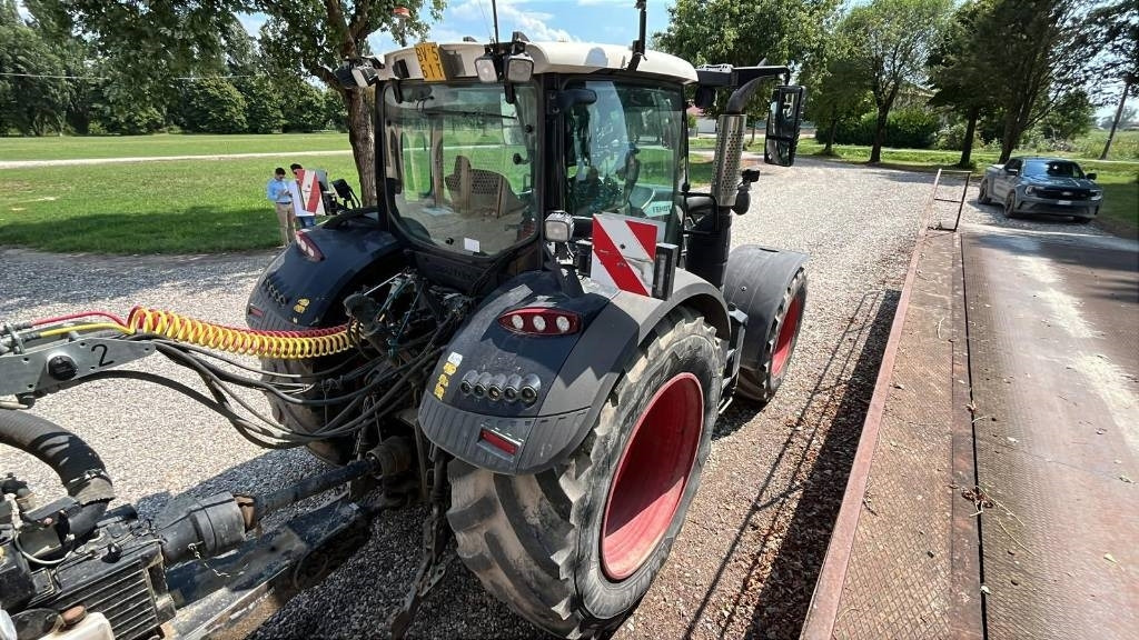 Fendt 720 - Traktör: fotoğraf 5 Fendt 720 - Traktör: fotoğraf 5