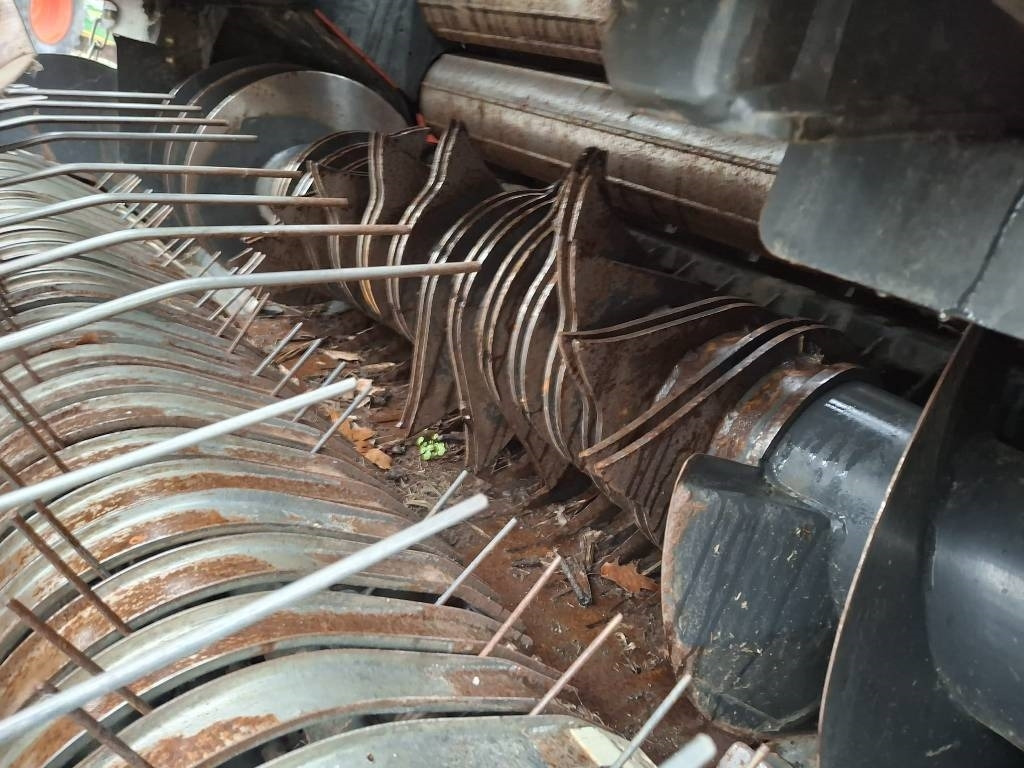 Kuhn VB 2160 - Silindirik balya makinesi: fotoğraf 4 Kuhn VB 2160 - Silindirik balya makinesi: fotoğraf 4