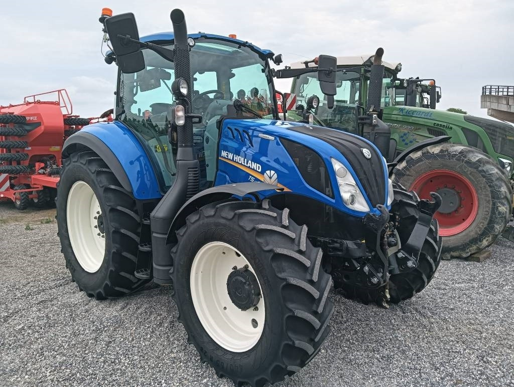 New Holland T 5.120 - Traktör: fotoğraf 1 New Holland T 5.120 - Traktör: fotoğraf 1