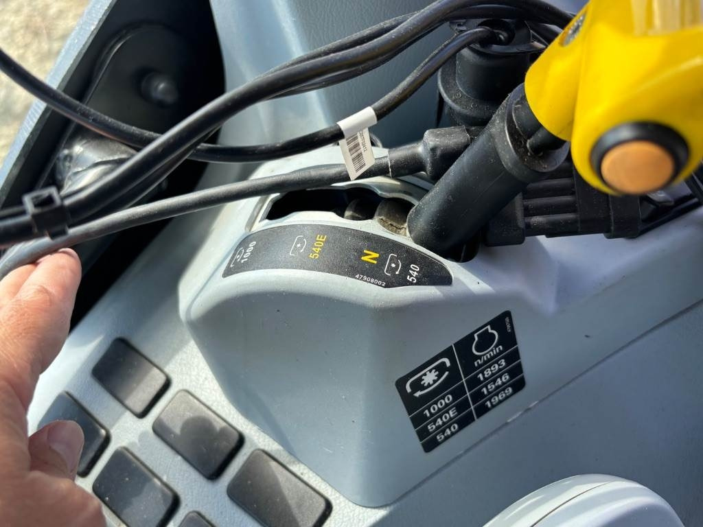 New Holland T6.165  - Traktör: fotoğraf 2 New Holland T6.165  - Traktör: fotoğraf 2