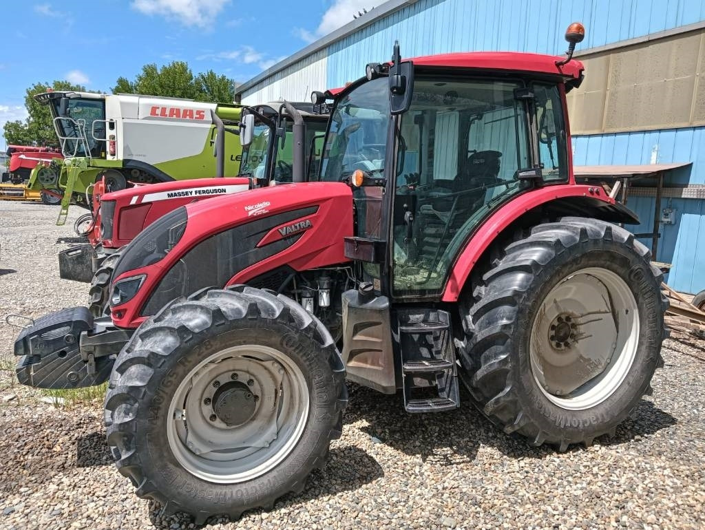 Valtra A 114 - Traktör: fotoğraf 5 Valtra A 114 - Traktör: fotoğraf 5