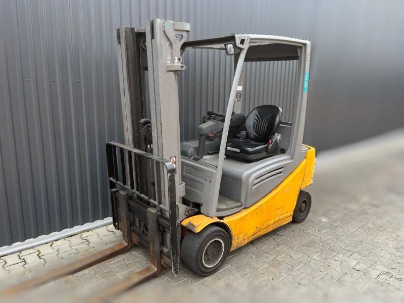 Jungheinrich EFG320 - Elektrikli forklift: fotoğraf 1 Jungheinrich EFG320 - Elektrikli forklift: fotoğraf 1