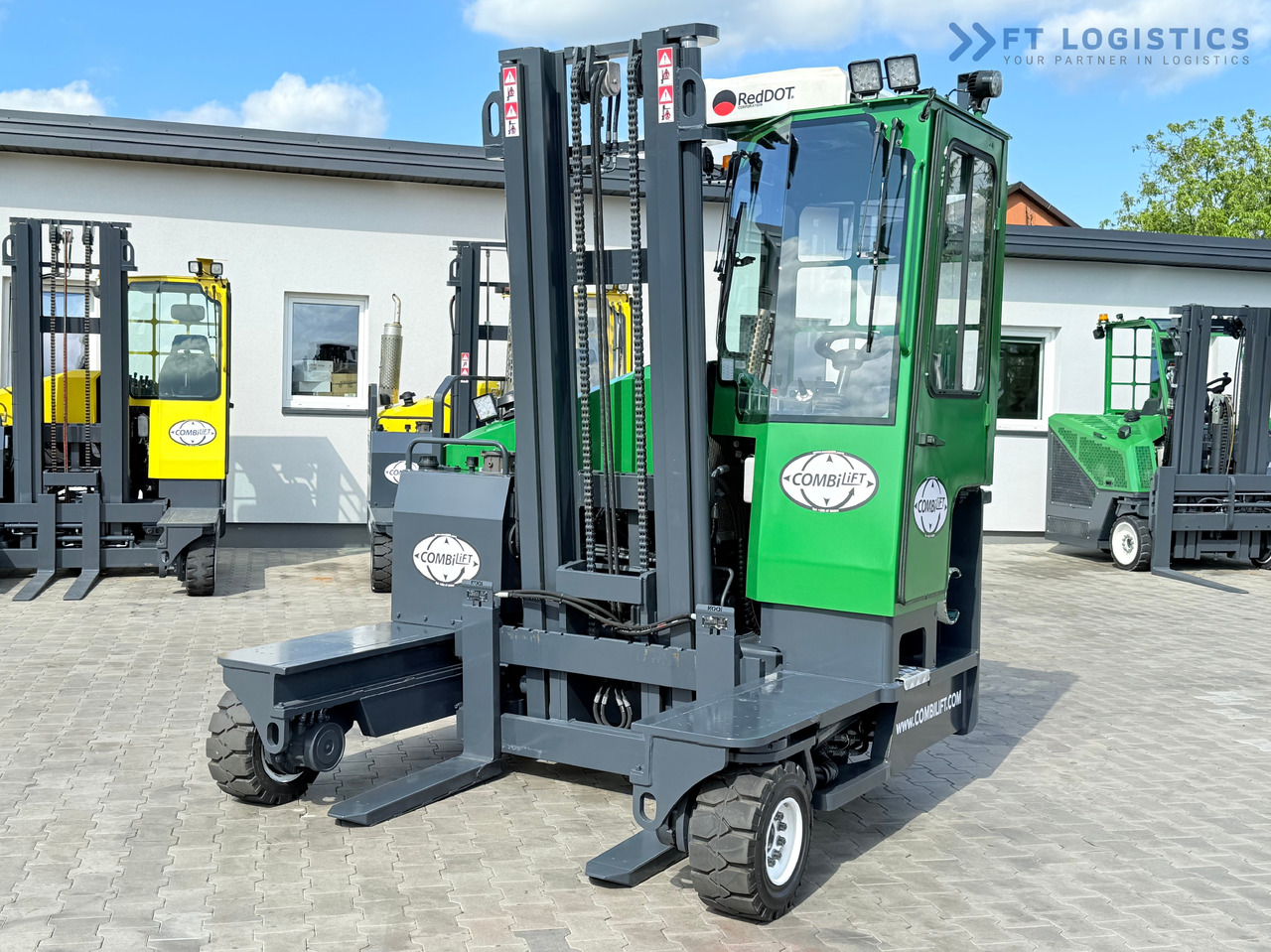 COMBILIFT C3500 / DUPLEX 4100MM / GAS / EXTENDABLE FORKS / CABIN / HEATING + AIR CONDITIONING / LIKE NEW - 4 yönlü reach truck: fotoğraf 2 COMBILIFT C3500 / DUPLEX 4100MM / GAS / EXTENDABLE FORKS / CABIN / HEATING + AIR CONDITIONING / LIKE NEW - 4 yönlü reach truck: fotoğraf 2
