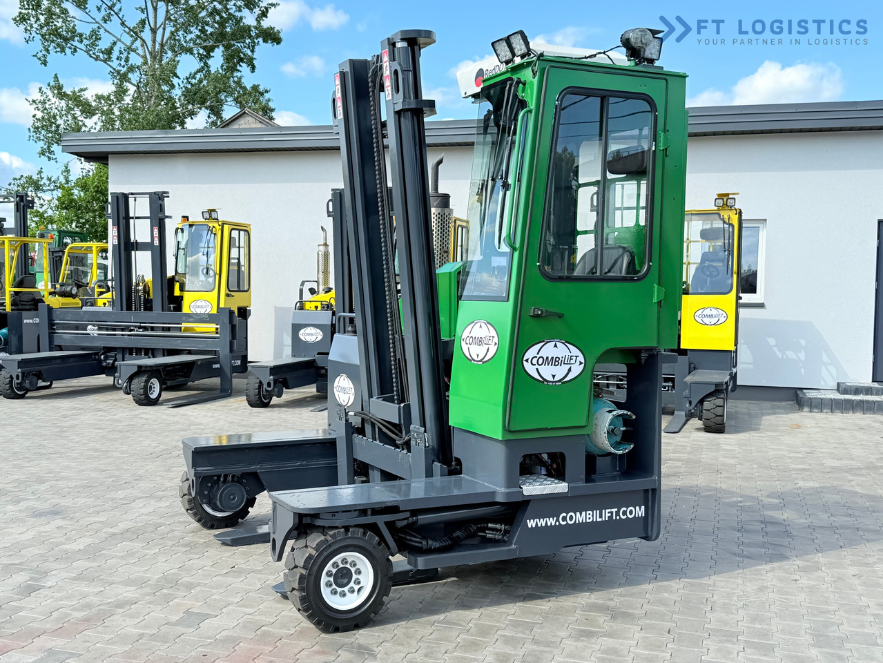 COMBILIFT C3500 / DUPLEX 4100MM / GAS / EXTENDABLE FORKS / CABIN / HEATING + AIR CONDITIONING / LIKE NEW - 4 yönlü reach truck: fotoğraf 3 COMBILIFT C3500 / DUPLEX 4100MM / GAS / EXTENDABLE FORKS / CABIN / HEATING + AIR CONDITIONING / LIKE NEW - 4 yönlü reach truck: fotoğraf 3
