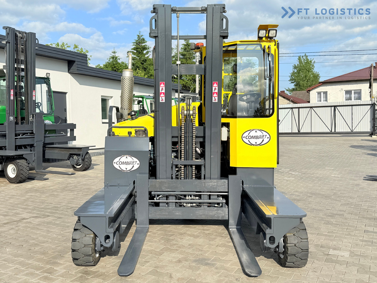 COMBILIFT C4000 / DIESEL / DUPLEX - 4100MM / FORK POSITIONER / ONLY 2951 MTH / LIKE NEW - 4 yönlü reach truck: fotoğraf 4 COMBILIFT C4000 / DIESEL / DUPLEX - 4100MM / FORK POSITIONER / ONLY 2951 MTH / LIKE NEW - 4 yönlü reach truck: fotoğraf 4
