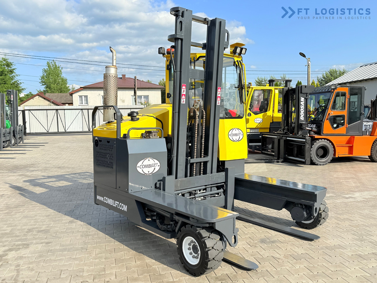 COMBILIFT C4000 / DIESEL / DUPLEX - 4100MM / FORK POSITIONER / ONLY 2951 MTH / LIKE NEW - 4 yönlü reach truck: fotoğraf 5 COMBILIFT C4000 / DIESEL / DUPLEX - 4100MM / FORK POSITIONER / ONLY 2951 MTH / LIKE NEW - 4 yönlü reach truck: fotoğraf 5