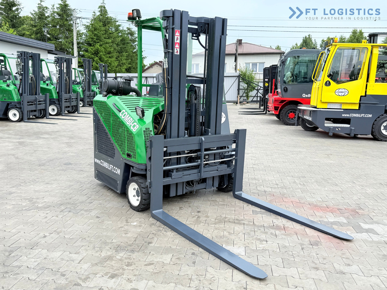 COMBILIFT CB3000 / DIESEL / TRIPLEX 4900MM / FREE LIFT / SIDESHIFT / FORK POSITIONER / 1500MM FORKS / LIKE NEW - 4 yönlü reach truck: fotoğraf 5 COMBILIFT CB3000 / DIESEL / TRIPLEX 4900MM / FREE LIFT / SIDESHIFT / FORK POSITIONER / 1500MM FORKS / LIKE NEW - 4 yönlü reach truck: fotoğraf 5