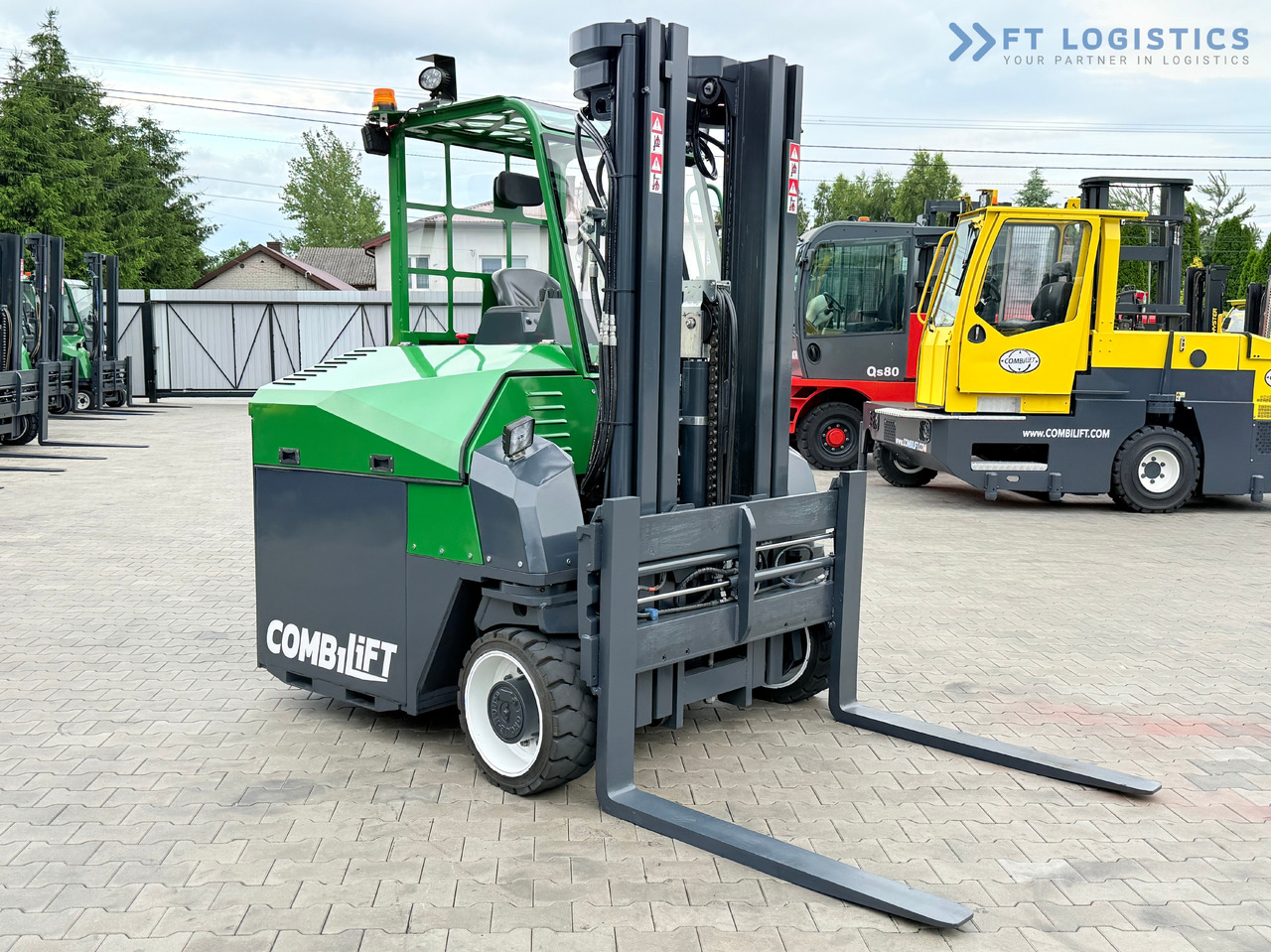 COMBILIFT Combilift CBE4000 / TRIPLEX 5200MM / ELECTRIC / FREE LIFT / FORK POSITIONER / SIDESHIFT / LIKE NEW - 4 yönlü reach truck: fotoğraf 2 COMBILIFT Combilift CBE4000 / TRIPLEX 5200MM / ELECTRIC / FREE LIFT / FORK POSITIONER / SIDESHIFT / LIKE NEW - 4 yönlü reach truck: fotoğraf 2
