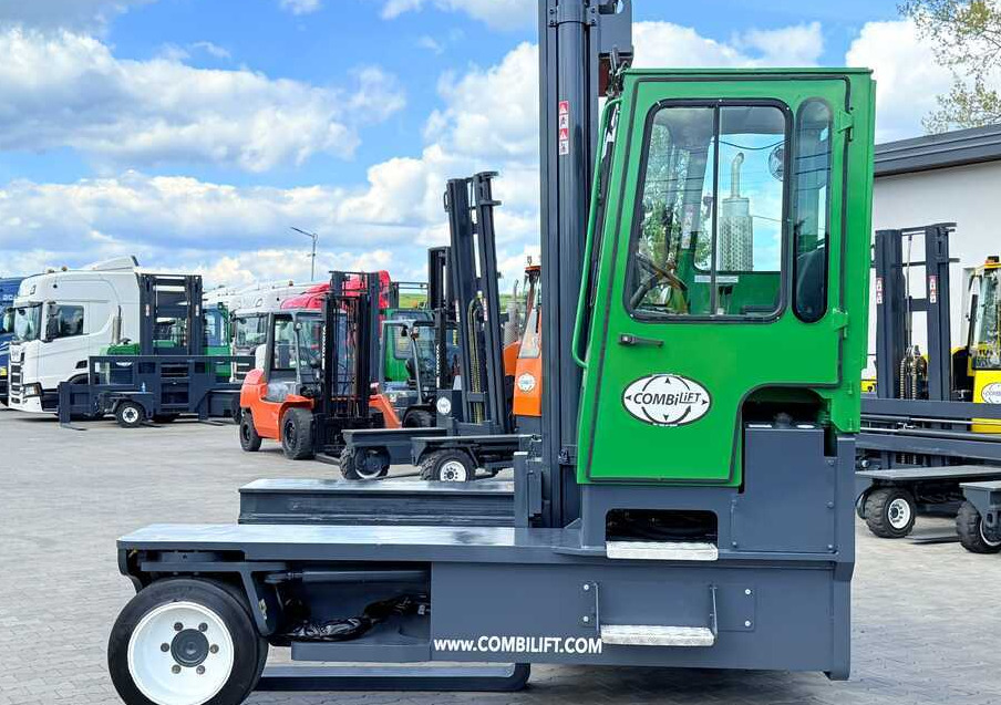 Combilift C10000 / DIESEL / DUPLEX - 4200MM / LIKE NEW - 4 yönlü reach truck: fotoğraf 2 Combilift C10000 / DIESEL / DUPLEX - 4200MM / LIKE NEW - 4 yönlü reach truck: fotoğraf 2