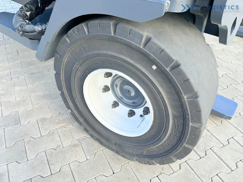 Combilift C14000 / LPG GAS / DUPLEX 3600MM / FREE LIFT / FORK POSITIONER / 1500MM FORKS / LIKE NEW C14000 / LPG GAS / DUPLEX 3600MM / FREE - 4 yönlü reach truck: fotoğraf 5 Combilift C14000 / LPG GAS / DUPLEX 3600MM / FREE LIFT / FORK POSITIONER / 1500MM FORKS / LIKE NEW C14000 / LPG GAS / DUPLEX 3600MM / FREE - 4 yönlü reach truck: fotoğraf 5