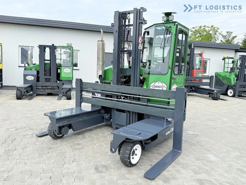 Combilift C3000 / DIESEL / DUPLEX - 4000MM / WIDE FORK POSITIONER 2700MM / FULL HEATED CABIN / ONLY 6905H / CONDITION - LIKE NEW! C3000 / - 4 yönlü reach truck: fotoğraf 3 Combilift C3000 / DIESEL / DUPLEX - 4000MM / WIDE FORK POSITIONER 2700MM / FULL HEATED CABIN / ONLY 6905H / CONDITION - LIKE NEW! C3000 / - 4 yönlü reach truck: fotoğraf 3