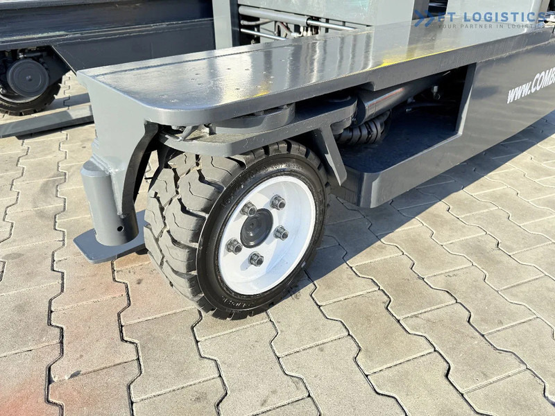 Combilift C3000 / GAS / TRIPLEX – 7500MM / SIDESHIFT / FORK POSITIONER / FREE LIFT / FULL HEATED CABIN / ONLY 7868 HOURS / CONDITION – LIK - 4 yönlü reach truck: fotoğraf 3 Combilift C3000 / GAS / TRIPLEX – 7500MM / SIDESHIFT / FORK POSITIONER / FREE LIFT / FULL HEATED CABIN / ONLY 7868 HOURS / CONDITION – LIK - 4 yönlü reach truck: fotoğraf 3