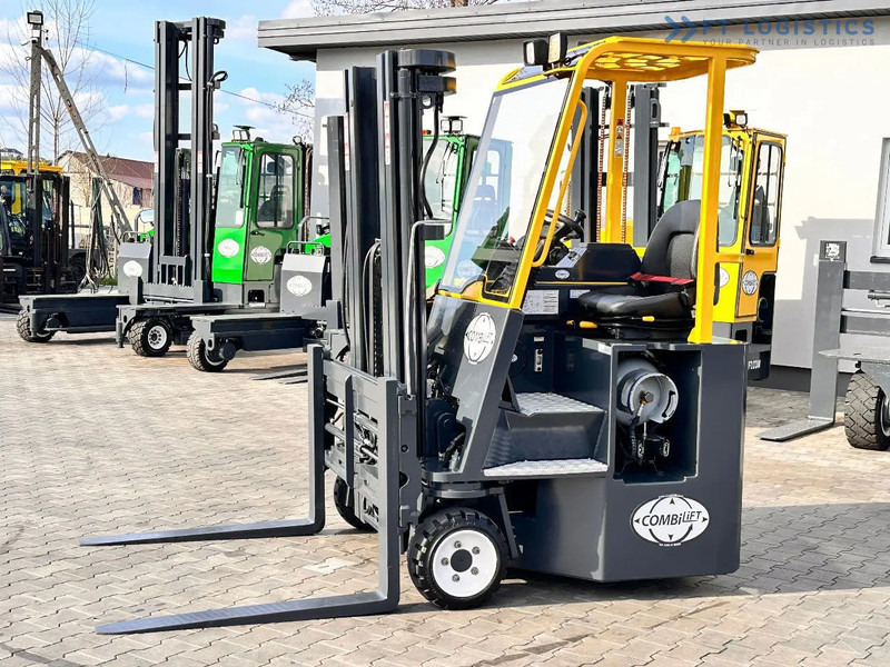 Combilift C3000CB / LPG / TRIPLEX / 4900MM / FREE LIFT / POSITIONER / LIKE NEW C3000CB / LPG / TRIPLEX / 4900MM / FREE LIFT / POSITIONER / - 4 yönlü reach truck: fotoğraf 3 Combilift C3000CB / LPG / TRIPLEX / 4900MM / FREE LIFT / POSITIONER / LIKE NEW C3000CB / LPG / TRIPLEX / 4900MM / FREE LIFT / POSITIONER / - 4 yönlü reach truck: fotoğraf 3