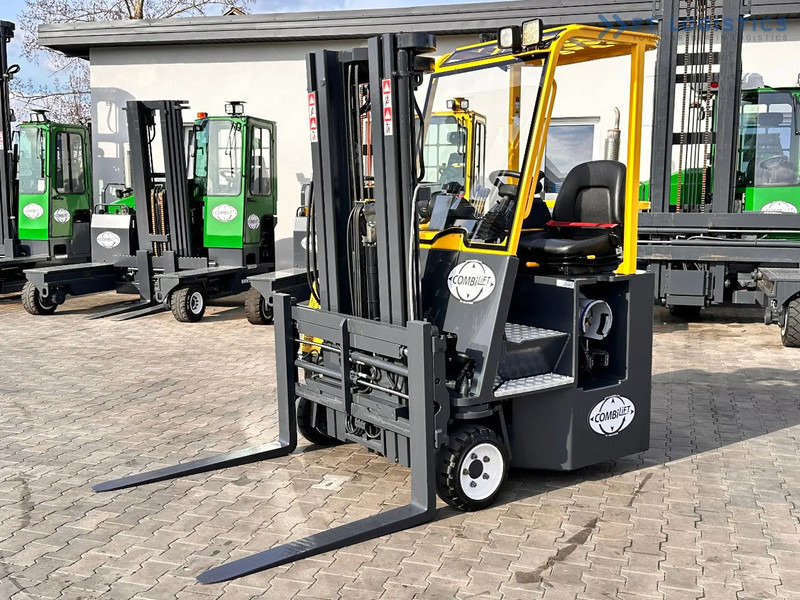 Combilift C3000CB / LPG / TRIPLEX / 4900MM / FREE LIFT / POSITIONER / LIKE NEW C3000CB / LPG / TRIPLEX / 4900MM / FREE LIFT / POSITIONER / - 4 yönlü reach truck: fotoğraf 2 Combilift C3000CB / LPG / TRIPLEX / 4900MM / FREE LIFT / POSITIONER / LIKE NEW C3000CB / LPG / TRIPLEX / 4900MM / FREE LIFT / POSITIONER / - 4 yönlü reach truck: fotoğraf 2