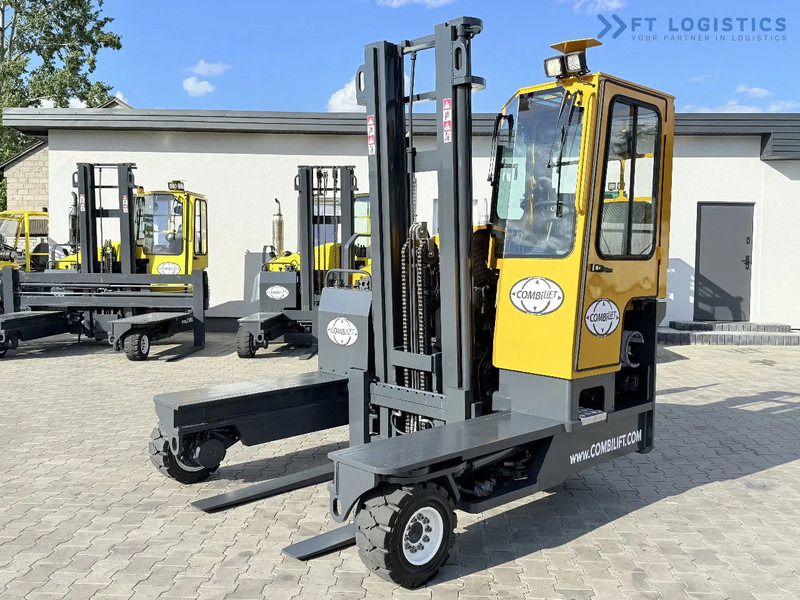 Combilift C4000 / GAS / DUPLEX – 4100MM / SIDESHIFT / FREE LIFT / FULL HEATED CABIN / ONLY 4223 HOURS / CONDITION – LIKE NEW! C4000 / GAS - 4 yönlü reach truck: fotoğraf 1 Combilift C4000 / GAS / DUPLEX – 4100MM / SIDESHIFT / FREE LIFT / FULL HEATED CABIN / ONLY 4223 HOURS / CONDITION – LIKE NEW! C4000 / GAS - 4 yönlü reach truck: fotoğraf 1