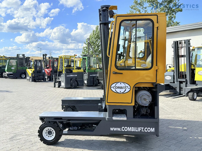 Combilift C4000 / GAS / DUPLEX – 4100MM / SIDESHIFT / FREE LIFT / FULL HEATED CABIN / ONLY 4223 HOURS / CONDITION – LIKE NEW! C4000 / GAS - 4 yönlü reach truck: fotoğraf 4 Combilift C4000 / GAS / DUPLEX – 4100MM / SIDESHIFT / FREE LIFT / FULL HEATED CABIN / ONLY 4223 HOURS / CONDITION – LIKE NEW! C4000 / GAS - 4 yönlü reach truck: fotoğraf 4