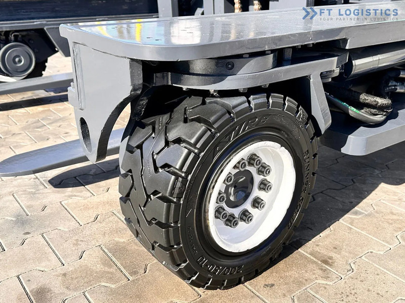 Combilift C4000 / LPG / DUPLEX / 4500MM / FREE LIFT / LIKE NEW C4000 / LPG / DUPLEX / 4500MM / FREE LIFT / LIKE NEW - 4 yönlü reach truck: fotoğraf 4 Combilift C4000 / LPG / DUPLEX / 4500MM / FREE LIFT / LIKE NEW C4000 / LPG / DUPLEX / 4500MM / FREE LIFT / LIKE NEW - 4 yönlü reach truck: fotoğraf 4