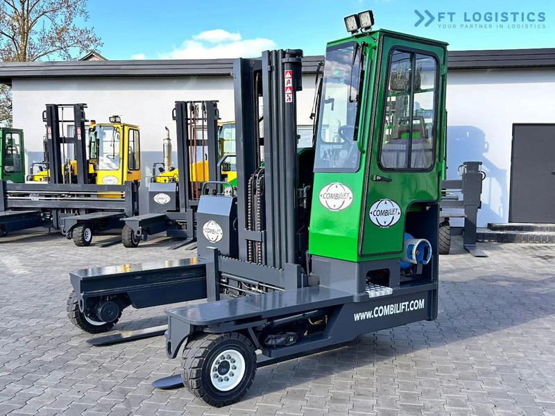 Combilift C4000 / TRIPLEX / 4900MM / LPG / FREE LIFT / FORK SHIFT / LIKE NEW C4000 / TRIPLEX / 4900MM / LPG / FREE LIFT / FORK SHIFT / LIK - 4 yönlü reach truck: fotoğraf 1 Combilift C4000 / TRIPLEX / 4900MM / LPG / FREE LIFT / FORK SHIFT / LIKE NEW C4000 / TRIPLEX / 4900MM / LPG / FREE LIFT / FORK SHIFT / LIK - 4 yönlü reach truck: fotoğraf 1
