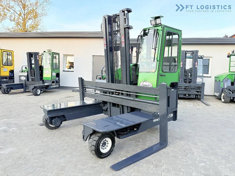 Combilift C4500 / DIESEL / DUPLEX 4000MM / WIDE FORK POSITIONER / HEATING / FULL CABIN / EXCELLENT CONDITION / A wide range of four-way an - 4 yönlü reach truck: fotoğraf 3 Combilift C4500 / DIESEL / DUPLEX 4000MM / WIDE FORK POSITIONER / HEATING / FULL CABIN / EXCELLENT CONDITION / A wide range of four-way an - 4 yönlü reach truck: fotoğraf 3