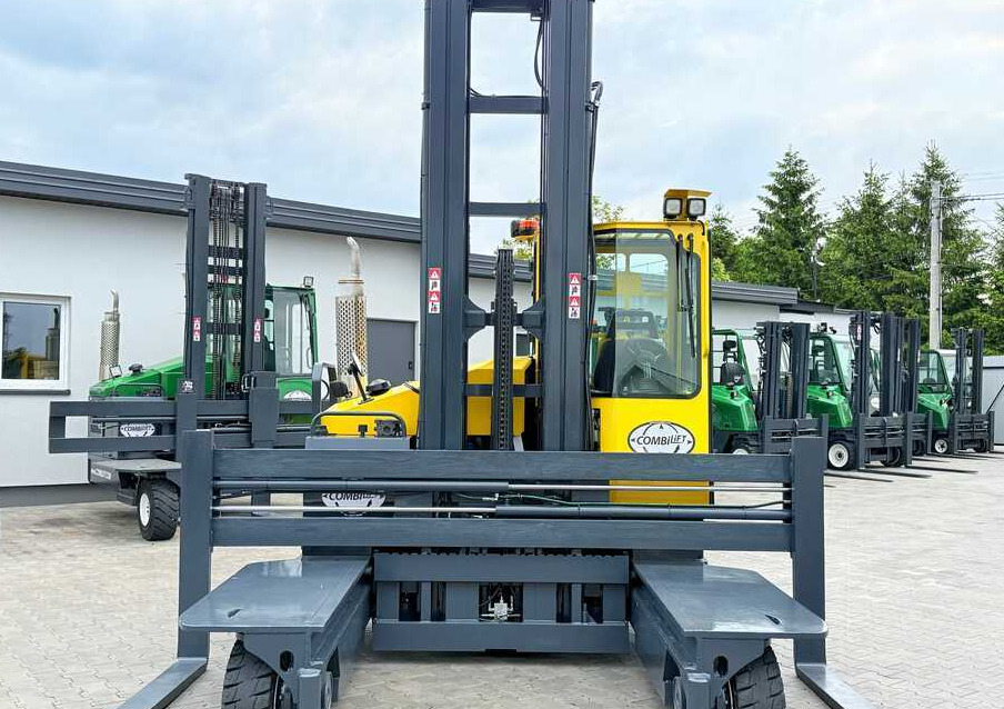 Combilift C5000 / TRIPLEX 7500MM / WIDE FORK POSITIONER / FREE LIFT / NEW TYRES / HEATED CABIN - 4 yönlü reach truck: fotoğraf 3 Combilift C5000 / TRIPLEX 7500MM / WIDE FORK POSITIONER / FREE LIFT / NEW TYRES / HEATED CABIN - 4 yönlü reach truck: fotoğraf 3