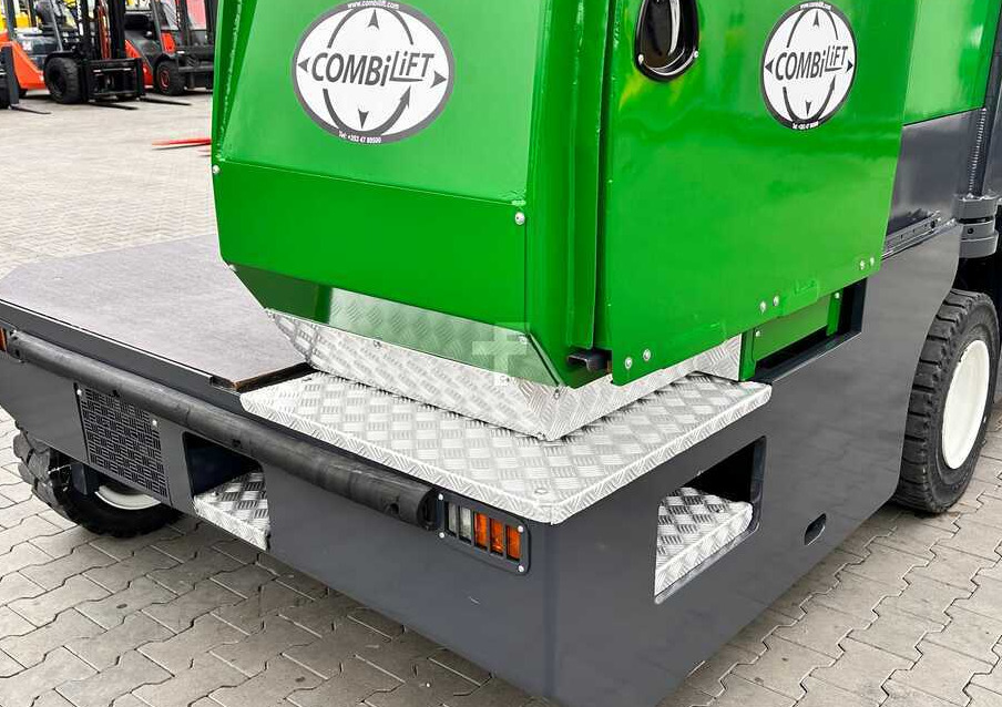 Combilift C5000SL / DIESEL / 4500MM / DUPLEX / CABIN / PLATFORMS / LIKE NEW - 4 yönlü reach truck: fotoğraf 3 Combilift C5000SL / DIESEL / 4500MM / DUPLEX / CABIN / PLATFORMS / LIKE NEW - 4 yönlü reach truck: fotoğraf 3