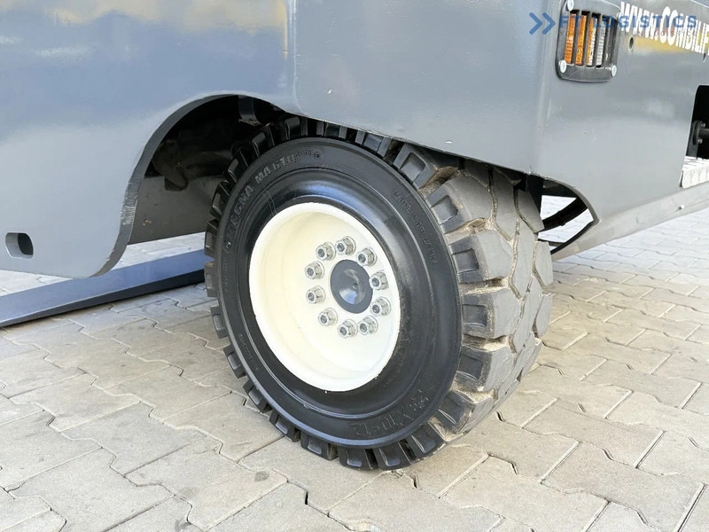 Combilift C5000SR / DIESEL / TRIPLEX MAST – 6100 MM / FORK POSITIONER / FULL CABIN C5000SR / DIESEL / TRIPLEX MAST – 6100 MM / FORK POSITI - Dört yönlü forkliftler: fotoğraf 4 Combilift C5000SR / DIESEL / TRIPLEX MAST – 6100 MM / FORK POSITIONER / FULL CABIN C5000SR / DIESEL / TRIPLEX MAST – 6100 MM / FORK POSITI - Dört yönlü forkliftler: fotoğraf 4