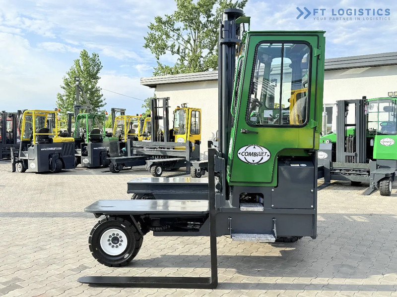 Combilift C5000XL / DIESEL / DUPLEX - 4000MM / WIDE FORK POSITIONER 3350MM / FULL HEATED CABIN / ONLY 6453H / CONDITION - LIKE NEW! C5000X - 4 yönlü reach truck: fotoğraf 4 Combilift C5000XL / DIESEL / DUPLEX - 4000MM / WIDE FORK POSITIONER 3350MM / FULL HEATED CABIN / ONLY 6453H / CONDITION - LIKE NEW! C5000X - 4 yönlü reach truck: fotoğraf 4