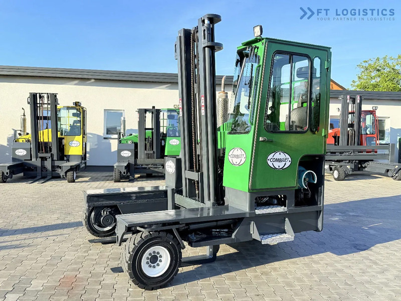 Combilift C5000XL / GAS / DUPLEX 4000 / POSITIONER / FULL CABIN / LIKE NEW C5000XL / GAS / DUPLEX 4000 / POSITIONER / FULL CABIN / LIKE NE - 4 yönlü reach truck: fotoğraf 1 Combilift C5000XL / GAS / DUPLEX 4000 / POSITIONER / FULL CABIN / LIKE NEW C5000XL / GAS / DUPLEX 4000 / POSITIONER / FULL CABIN / LIKE NE - 4 yönlü reach truck: fotoğraf 1
