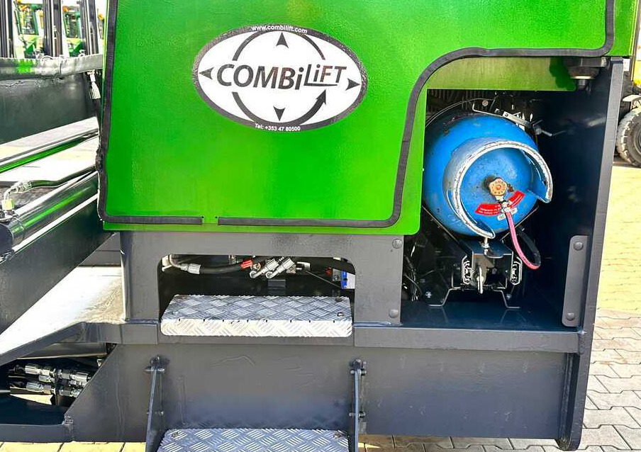 Combilift C5000XL / LPG / AIR CONDITIONING / WIDE POSITIONER / DUPLEX MAST / ADJUSTABLE FORKS / NEW TIRES / EXCELLENT CONDITION! - 4 yönlü reach truck: fotoğraf 4 Combilift C5000XL / LPG / AIR CONDITIONING / WIDE POSITIONER / DUPLEX MAST / ADJUSTABLE FORKS / NEW TIRES / EXCELLENT CONDITION! - 4 yönlü reach truck: fotoğraf 4