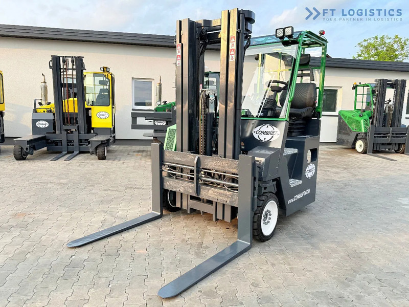 Combilift COMBILIFT C4000CB – TRIPLEX 5200mm – Year 2017 – LPG – FREE LIFT – SIDESHIFT – FORK POSITIONER – CONDITION 5/5 COMBILIFT C4000CB - 4 yönlü reach truck: fotoğraf 3 Combilift COMBILIFT C4000CB – TRIPLEX 5200mm – Year 2017 – LPG – FREE LIFT – SIDESHIFT – FORK POSITIONER – CONDITION 5/5 COMBILIFT C4000CB - 4 yönlü reach truck: fotoğraf 3