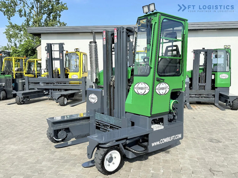 Combilift Combilift C2500 / GAS / TRIPLEX 4900MM / FREE LIFT / ONLY 2446 HOURS / FORK POSITIONER / FULL CABIN / PERFECT CONDITION / Wide r - 4 yönlü reach truck: fotoğraf 2 Combilift Combilift C2500 / GAS / TRIPLEX 4900MM / FREE LIFT / ONLY 2446 HOURS / FORK POSITIONER / FULL CABIN / PERFECT CONDITION / Wide r - 4 yönlü reach truck: fotoğraf 2