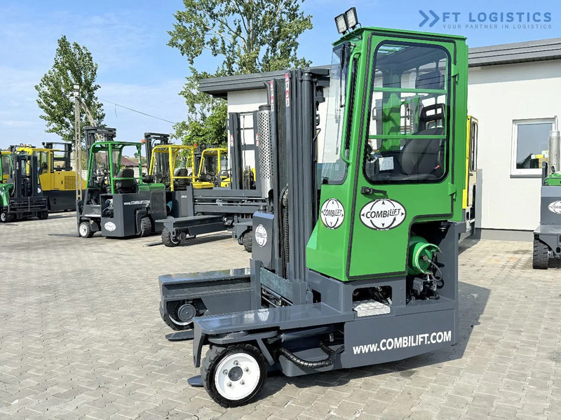 Combilift Combilift C2500 / GAS / TRIPLEX 4900MM / FREE LIFT / ONLY 2446 HOURS / FORK POSITIONER / FULL CABIN / PERFECT CONDITION / Wide r - 4 yönlü reach truck: fotoğraf 3 Combilift Combilift C2500 / GAS / TRIPLEX 4900MM / FREE LIFT / ONLY 2446 HOURS / FORK POSITIONER / FULL CABIN / PERFECT CONDITION / Wide r - 4 yönlü reach truck: fotoğraf 3