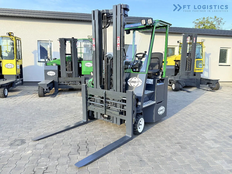 Combilift Combilift C2500CB / TRIPLEX / 5500MM / FREE LIFT / DIESEL / ONLY 3768 MTH / FORK POSITIONER / SIDE SHIFT / NEW TYRES / LIKE NEW - 4 yönlü reach truck: fotoğraf 3 Combilift Combilift C2500CB / TRIPLEX / 5500MM / FREE LIFT / DIESEL / ONLY 3768 MTH / FORK POSITIONER / SIDE SHIFT / NEW TYRES / LIKE NEW - 4 yönlü reach truck: fotoğraf 3