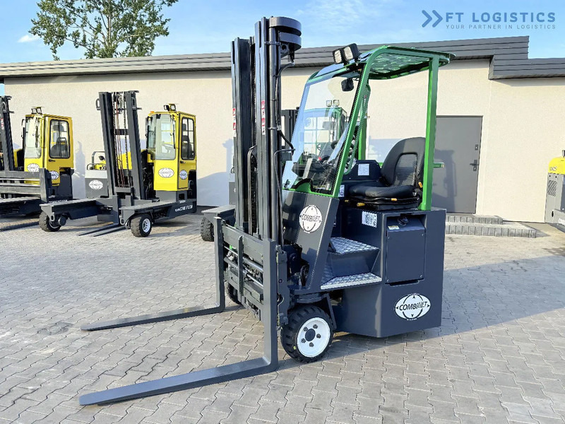 Combilift Combilift C2500CB / TRIPLEX / 5500MM / FREE LIFT / DIESEL / ONLY 3768 MTH / FORK POSITIONER / SIDE SHIFT / NEW TYRES / LIKE NEW - 4 yönlü reach truck: fotoğraf 2 Combilift Combilift C2500CB / TRIPLEX / 5500MM / FREE LIFT / DIESEL / ONLY 3768 MTH / FORK POSITIONER / SIDE SHIFT / NEW TYRES / LIKE NEW - 4 yönlü reach truck: fotoğraf 2