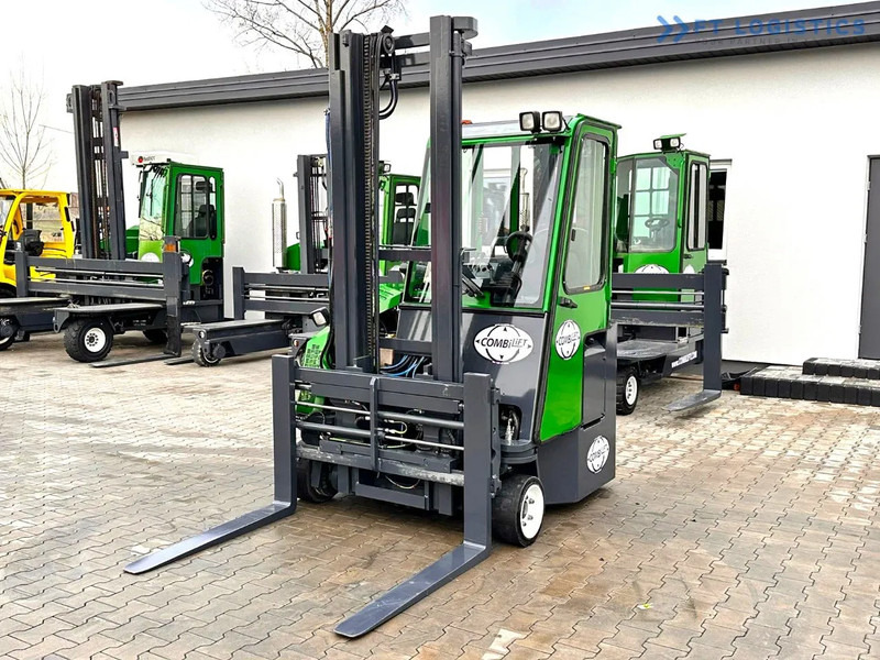 Combilift Combilift C3000CB - DUPLEX 4000mm - Year 2015 - / CABIN - HEATING / ONLY 6546 MTH / EXCELLENT CONDITION / LIKE NEW! Combilift C3 - 4 yönlü reach truck: fotoğraf 2 Combilift Combilift C3000CB - DUPLEX 4000mm - Year 2015 - / CABIN - HEATING / ONLY 6546 MTH / EXCELLENT CONDITION / LIKE NEW! Combilift C3 - 4 yönlü reach truck: fotoğraf 2