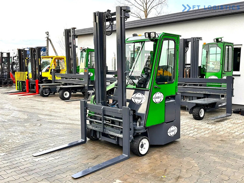 Combilift Combilift C3000CB - DUPLEX 4000mm - Year 2015 - / CABIN - HEATING / ONLY 6546 MTH / EXCELLENT CONDITION / LIKE NEW! Combilift C3 - 4 yönlü reach truck: fotoğraf 1 Combilift Combilift C3000CB - DUPLEX 4000mm - Year 2015 - / CABIN - HEATING / ONLY 6546 MTH / EXCELLENT CONDITION / LIKE NEW! Combilift C3 - 4 yönlü reach truck: fotoğraf 1