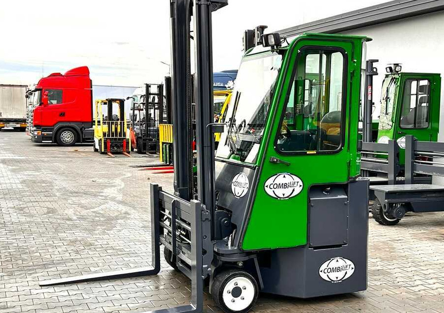 Combilift Combilift C3000CB - DUPLEX 4000mm - Year 2015 - / CABIN - HEATING / ONLY 6546 MTH / EXCELLENT CONDITION / LIKE NEW! - 4 yönlü reach truck: fotoğraf 1 Combilift Combilift C3000CB - DUPLEX 4000mm - Year 2015 - / CABIN - HEATING / ONLY 6546 MTH / EXCELLENT CONDITION / LIKE NEW! - 4 yönlü reach truck: fotoğraf 1