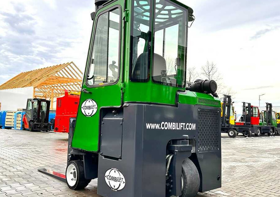 Combilift Combilift C3000CB - DUPLEX 4000mm - Year 2015 - / CABIN - HEATING / ONLY 6546 MTH / EXCELLENT CONDITION / LIKE NEW! - 4 yönlü reach truck: fotoğraf 5 Combilift Combilift C3000CB - DUPLEX 4000mm - Year 2015 - / CABIN - HEATING / ONLY 6546 MTH / EXCELLENT CONDITION / LIKE NEW! - 4 yönlü reach truck: fotoğraf 5