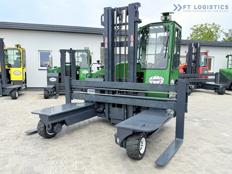 Combilift Combilift C4500 / DIESEL / DUPLEX 4000MM / WIDE FORK POSITIONER / HEATING / FULL CABIN / PERFECT CONDITION / Wide range of four- - 4 yönlü reach truck: fotoğraf 1 Combilift Combilift C4500 / DIESEL / DUPLEX 4000MM / WIDE FORK POSITIONER / HEATING / FULL CABIN / PERFECT CONDITION / Wide range of four- - 4 yönlü reach truck: fotoğraf 1