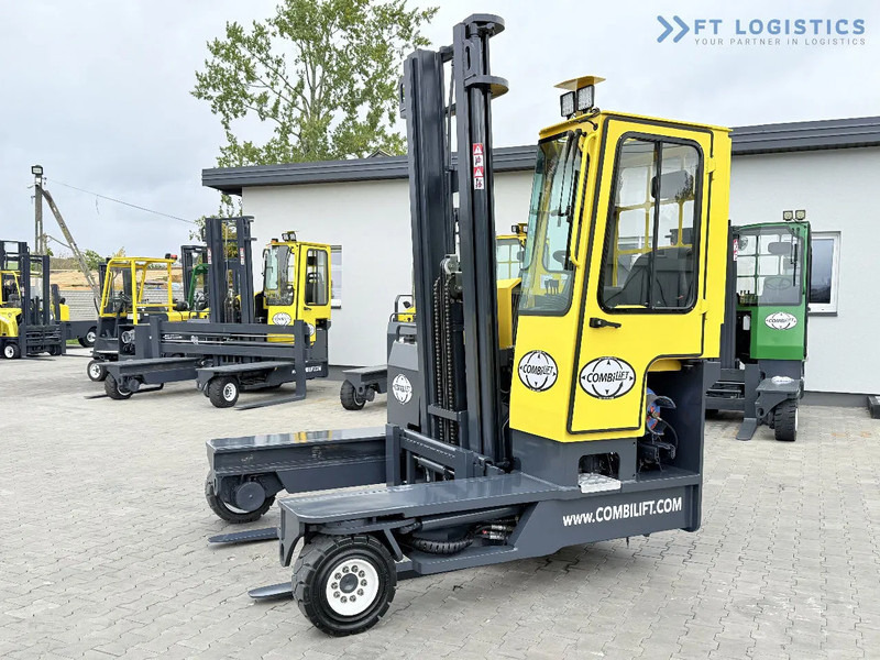 Combilift Combilift FOUR-WAY / MULTI-DIRECTIONAL FORKLIFT C4000 / GAS / DUPLEX 4600MM / ONLY 5614 OPERATING HOURS / FORK POSITIONER / FULL - 4 yönlü reach truck: fotoğraf 2 Combilift Combilift FOUR-WAY / MULTI-DIRECTIONAL FORKLIFT C4000 / GAS / DUPLEX 4600MM / ONLY 5614 OPERATING HOURS / FORK POSITIONER / FULL - 4 yönlü reach truck: fotoğraf 2