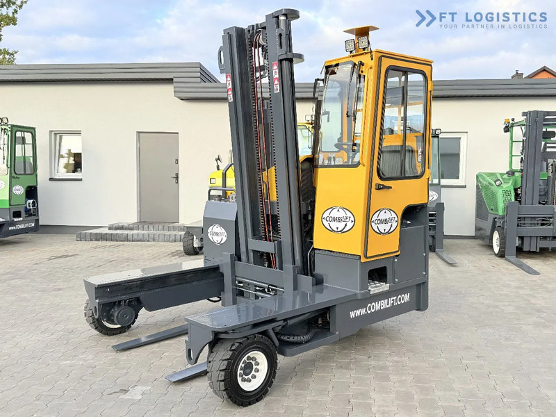 Combilift Combilift FOUR-WAY – MULTI-DIRECTIONAL FORKLIFT / COMBILIFT C4000 / DIESEL / DUPLEX 4100MM / FORK POSITIONER / FULL HEATED CABIN - 4 yönlü reach truck: fotoğraf 1 Combilift Combilift FOUR-WAY – MULTI-DIRECTIONAL FORKLIFT / COMBILIFT C4000 / DIESEL / DUPLEX 4100MM / FORK POSITIONER / FULL HEATED CABIN - 4 yönlü reach truck: fotoğraf 1