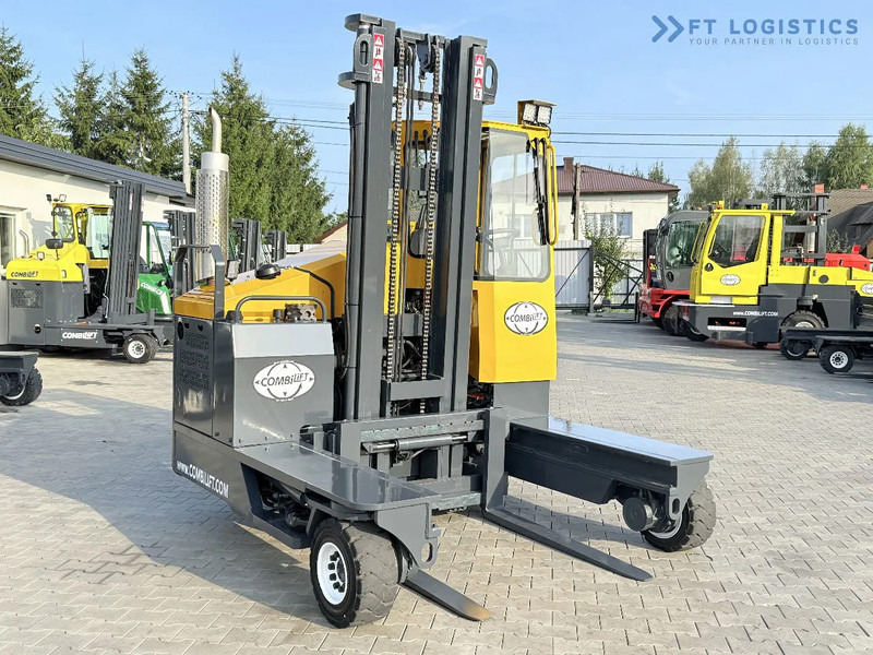 Combilift Combilift FOUR-WAY MULTIDIRECTIONAL FORKLIFT C4000 / GAS / DUPLEX 4500MM / ONLY 6604 HOURS / SIDE SHIFT / FULL CABIN / PERFECT C - 4 yönlü reach truck: fotoğraf 5 Combilift Combilift FOUR-WAY MULTIDIRECTIONAL FORKLIFT C4000 / GAS / DUPLEX 4500MM / ONLY 6604 HOURS / SIDE SHIFT / FULL CABIN / PERFECT C - 4 yönlü reach truck: fotoğraf 5