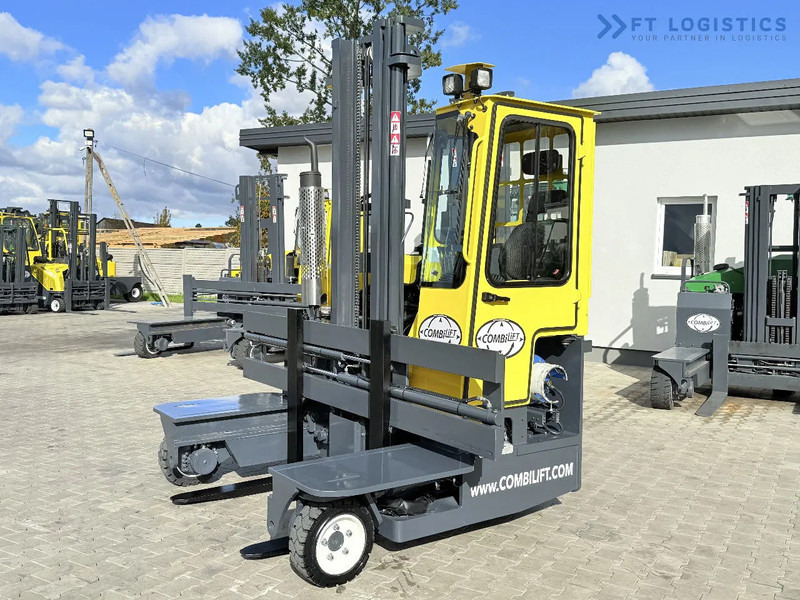 Combilift FOUR-WAY / MULTI-DIRECTIONAL FORKLIFT / ONLY 491 HOURS / C2500 / GAS / DUPLEX 4600MM / SHORT – ONLY 1900MM / WIDTH 2700MM WITH F - 4 yönlü reach truck: fotoğraf 3 Combilift FOUR-WAY / MULTI-DIRECTIONAL FORKLIFT / ONLY 491 HOURS / C2500 / GAS / DUPLEX 4600MM / SHORT – ONLY 1900MM / WIDTH 2700MM WITH F - 4 yönlü reach truck: fotoğraf 3